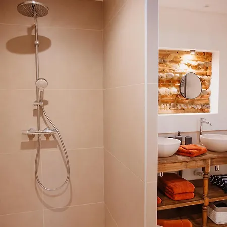 Guest house Maison Arcades 1 3*