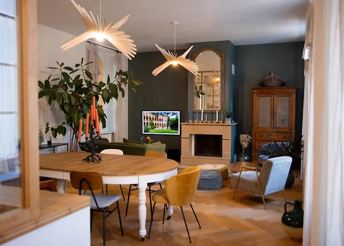 Maison Arcades 1 Penzion